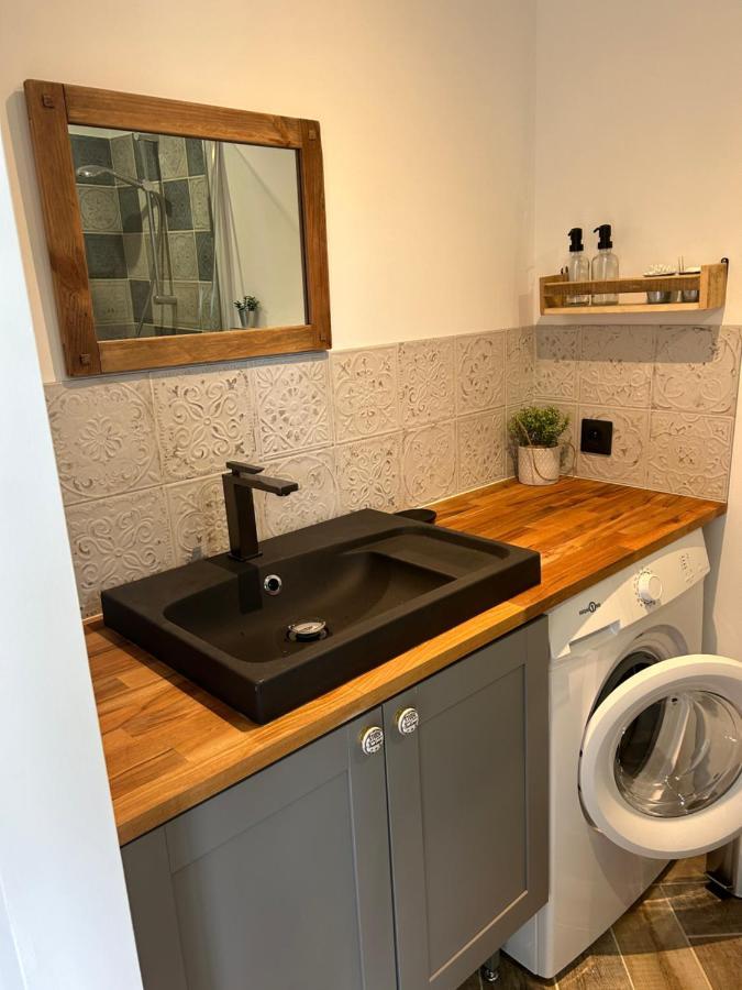 Charmant Studio Dans Villa - Jardin Privatif . La Seyne-sur-Mer Luaran gambar